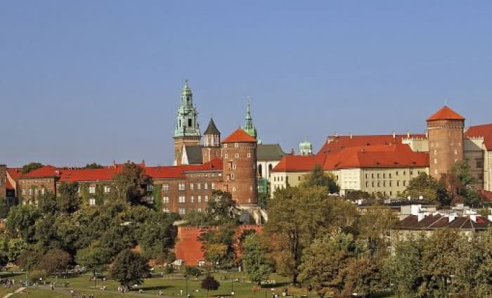 Czy plastyfikator zastępuje wapno w zaprawie budowlanej?